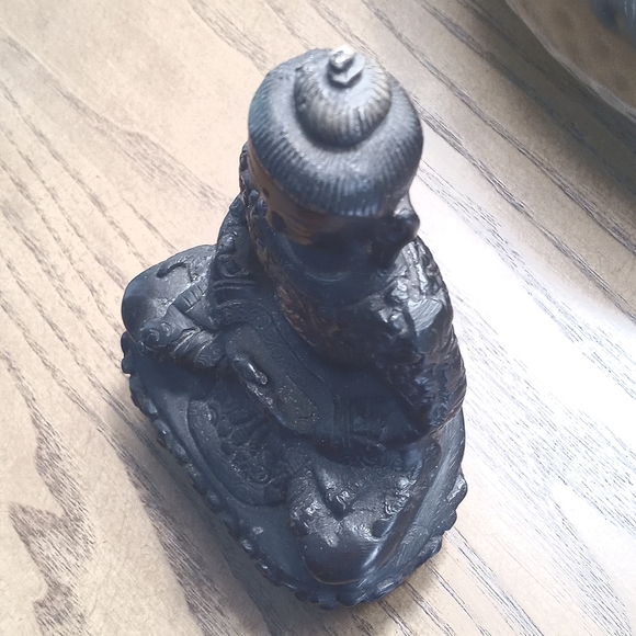 Bronze and Brass Sitting Buddha on a Lotus Flower Sculpture Figurine - Picture 3 of 16